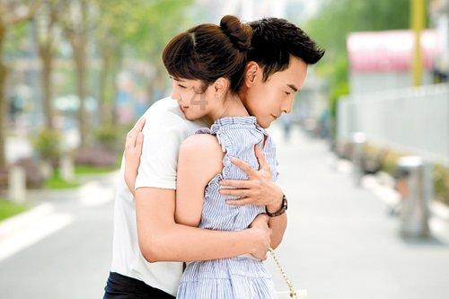 “商场保安徒手接住坠楼婴儿”视频热传,涉事保安公司:系模拟摆拍