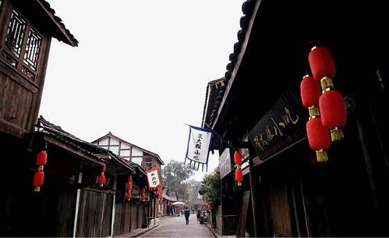 桂洋大白岩：雾凇盛景迎客来